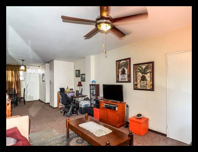 2 BEDROOM APARTMENT FOR SALE IN KEMPTON PARK EXT 05